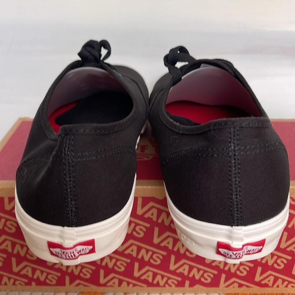 Vans WMNS Authentic
Secret Lover Black
VN000BW5BLK
Sneakers - Picture 13 of 16